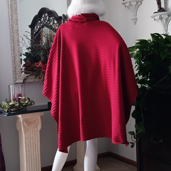A LaModa Design- Red Ribbed Cowlneck Cape Size Lg - Picture 7 of 9